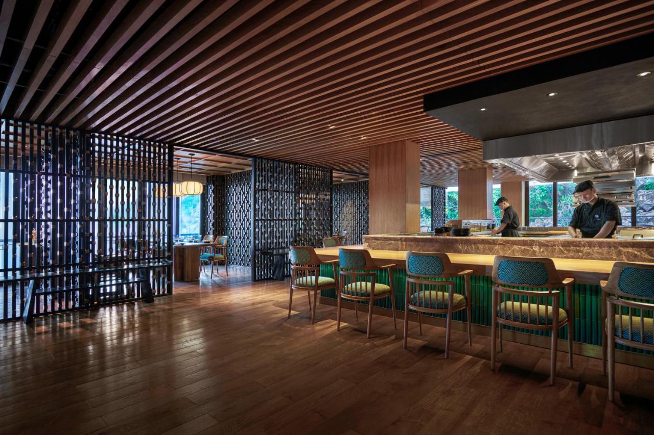 Hotel Perle D'Orient Cat Ba - Mgallery Chan Chau Esterno foto Sushi Bar