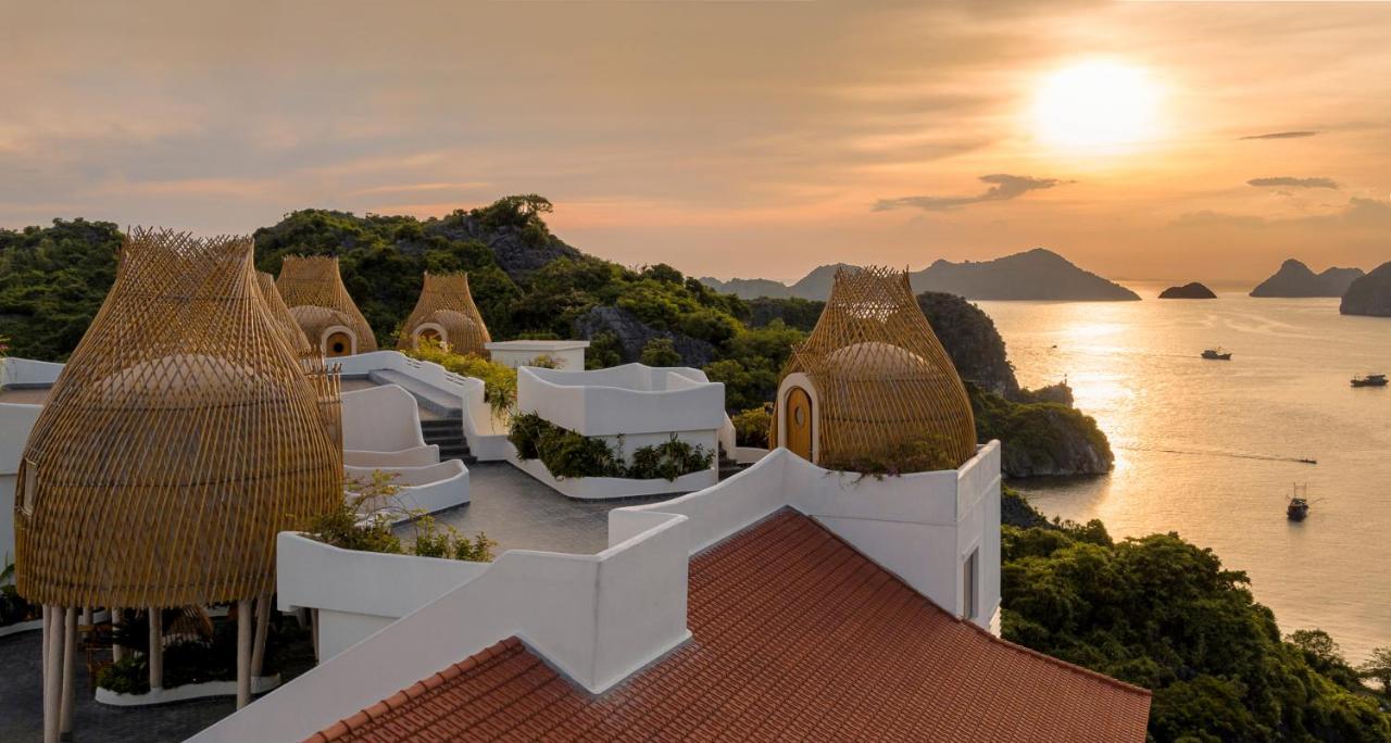 Hotel Perle D'Orient Cat Ba - Mgallery Chan Chau Esterno foto View from the hotel