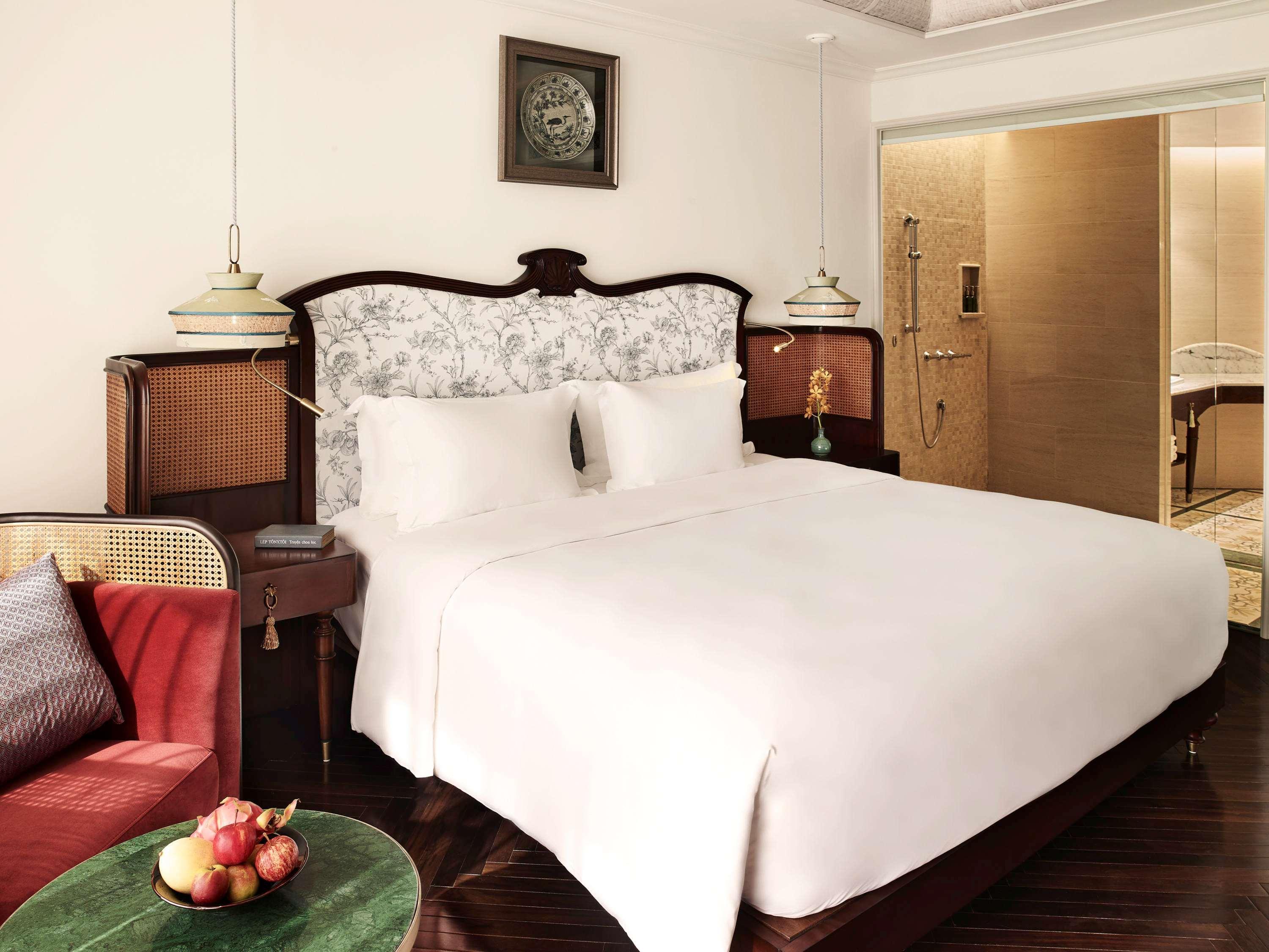 Hotel Perle D'Orient Cat Ba - Mgallery Chan Chau Esterno foto A bedroom at the hotel