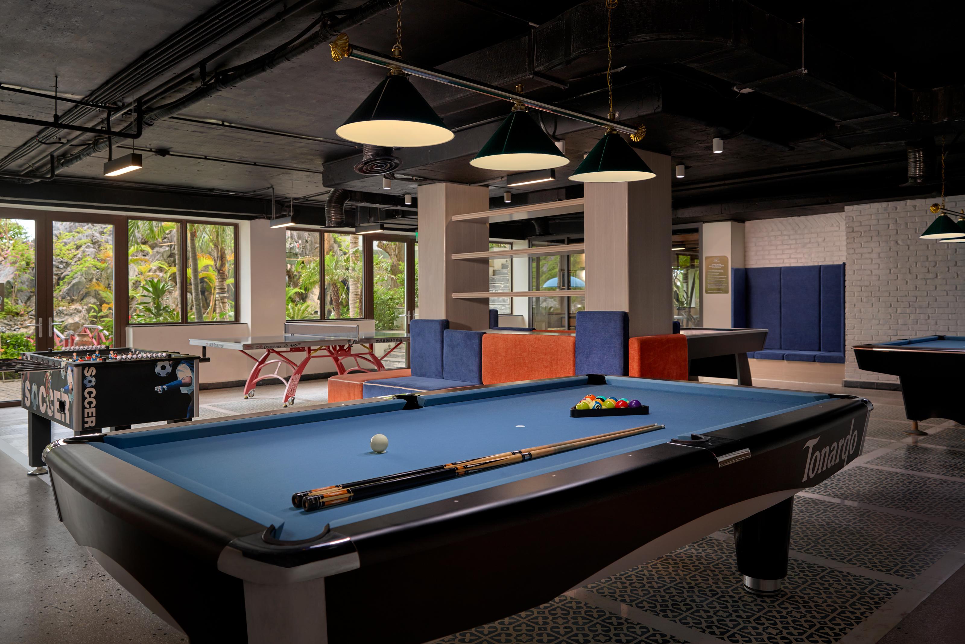 Hotel Perle D'Orient Cat Ba - Mgallery Chan Chau Esterno foto The game room
