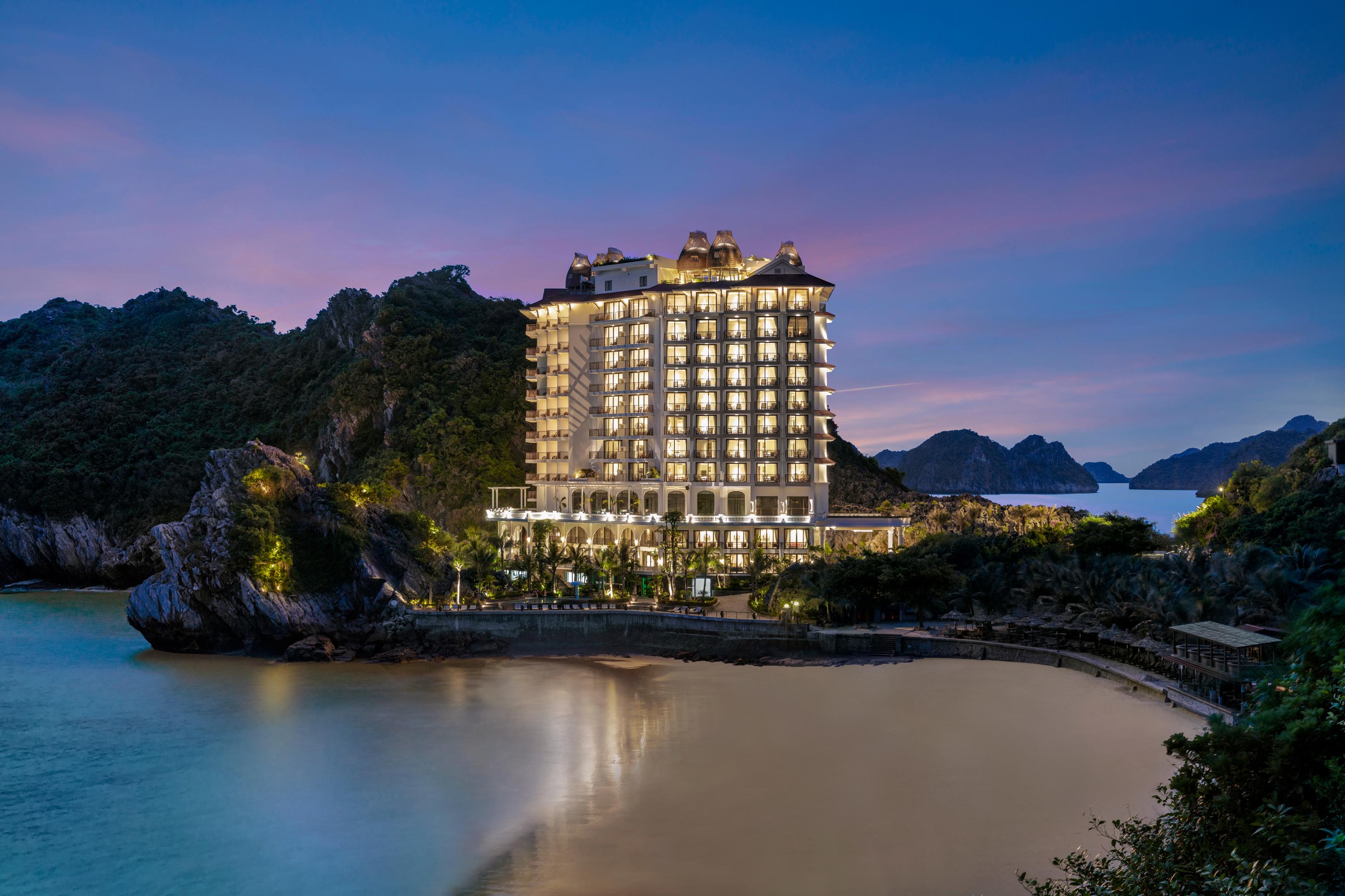 Hotel Perle D'Orient Cat Ba - Mgallery Chan Chau Esterno foto Vinpearl Hotel Nha Trang