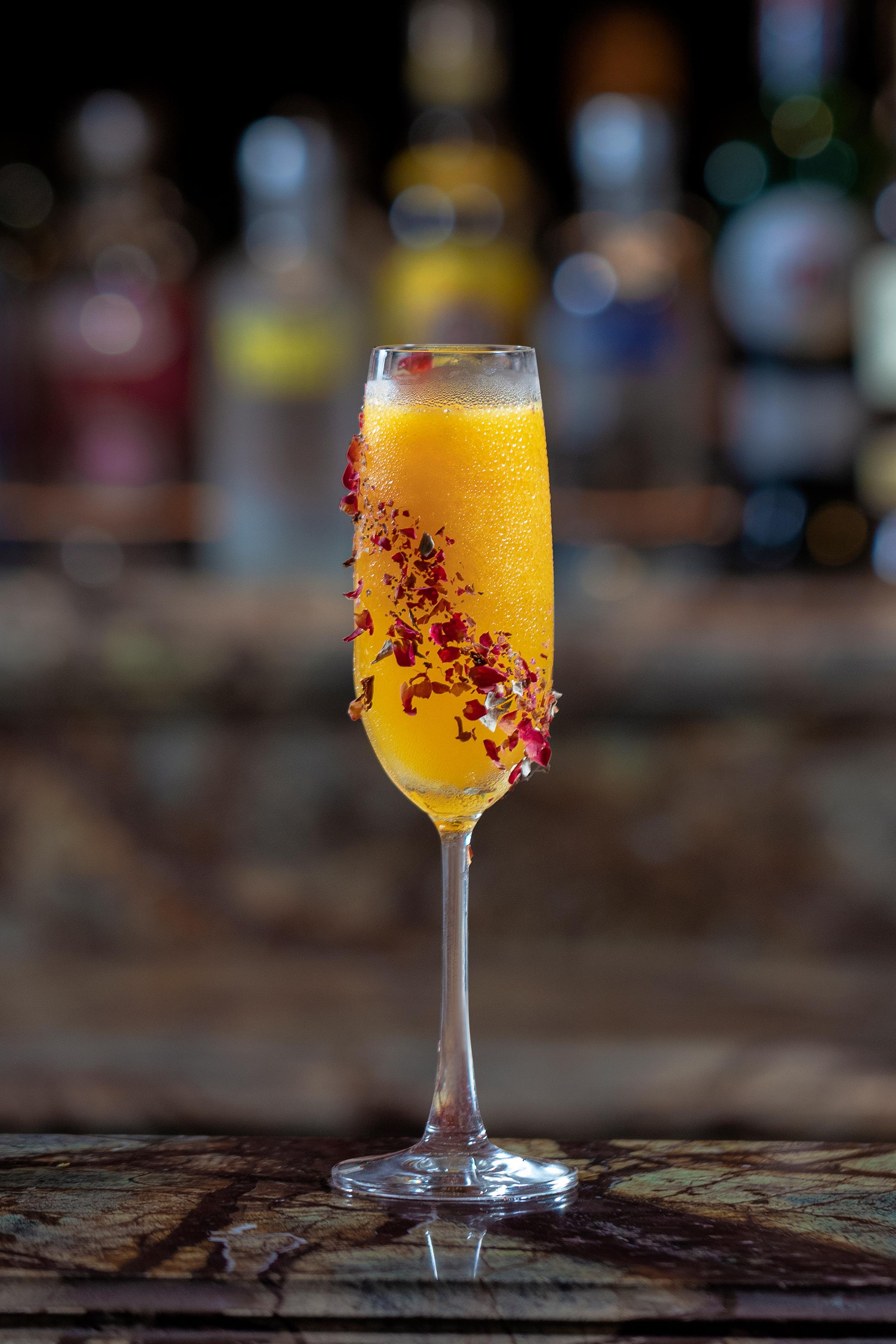 Hotel Perle D'Orient Cat Ba - Mgallery Chan Chau Esterno foto A mimosa cocktail