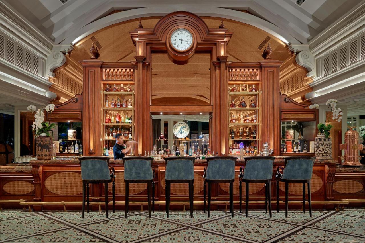 Hotel Perle D'Orient Cat Ba - Mgallery Chan Chau Esterno foto The bar at the lobby